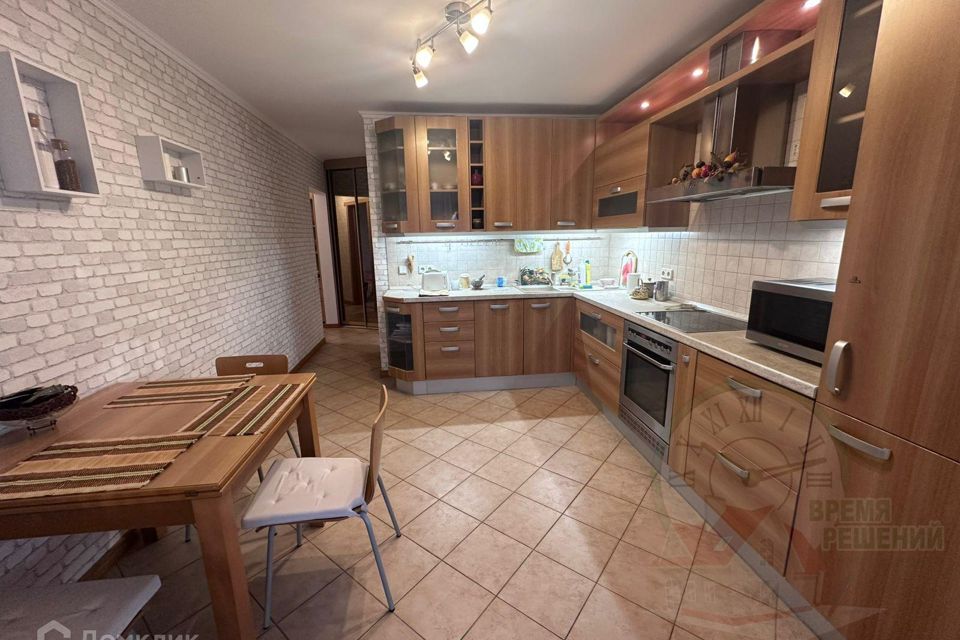 Продаётся 2-комнатная квартира, 60.7 м²