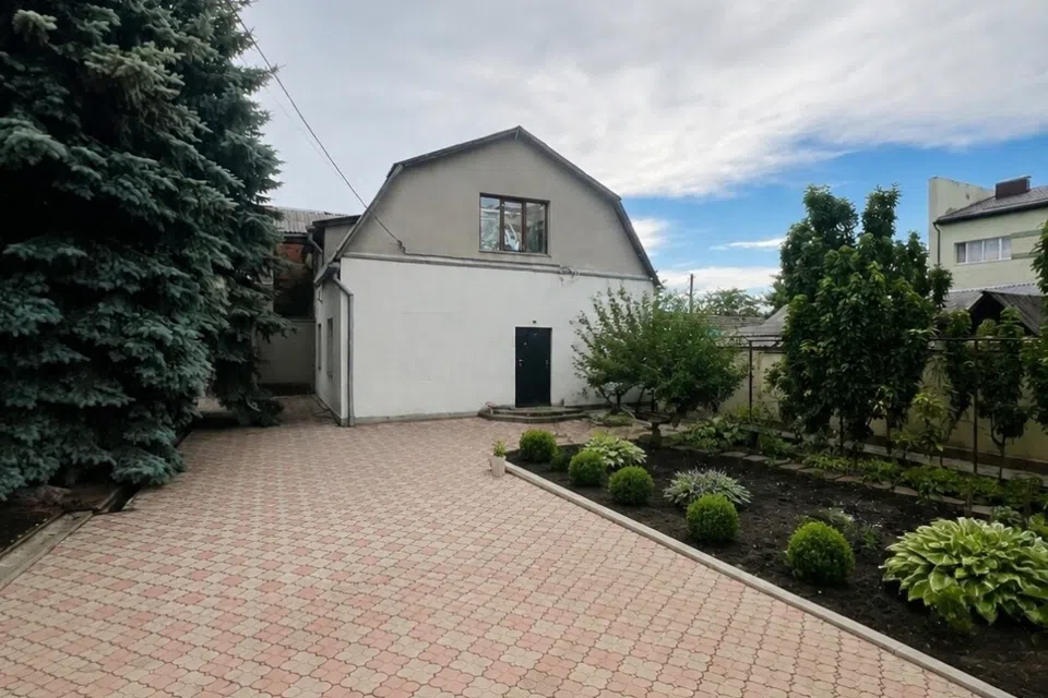 Продаётся 2-этажный дом, 270 м²