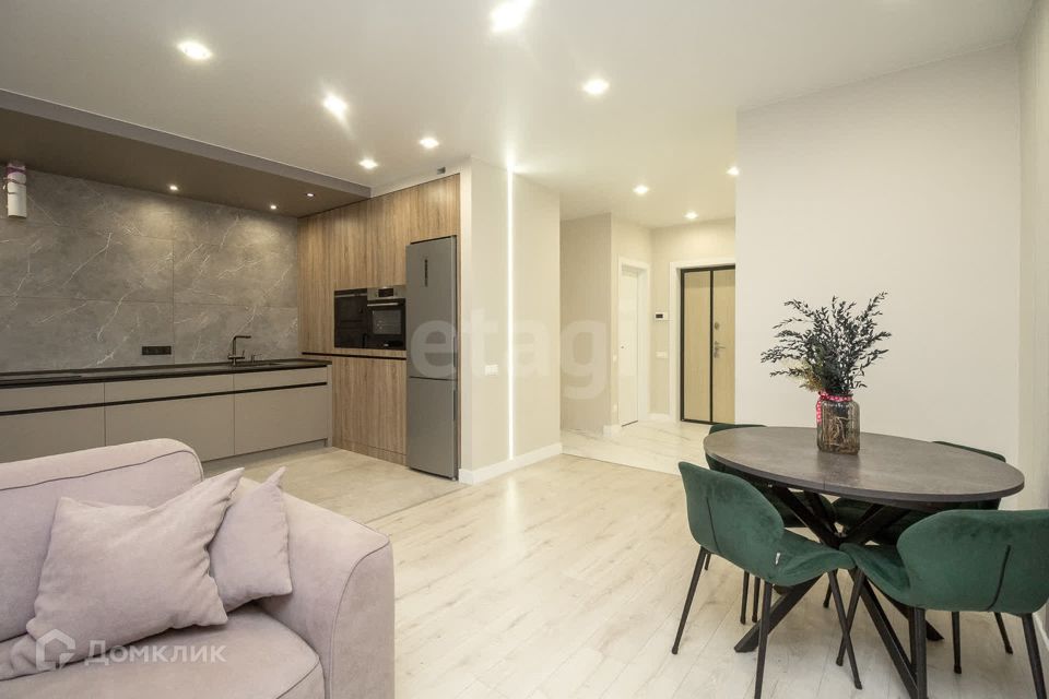 Продаётся 3-комнатная квартира, 106.9 м²