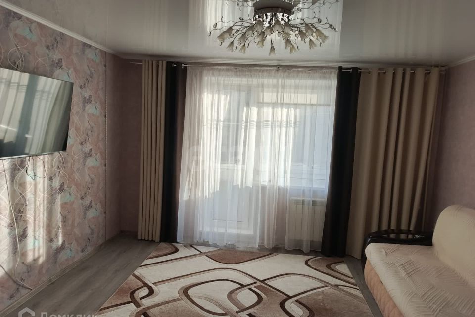 Продаётся 3-комнатная квартира, 63.8 м²