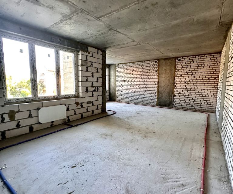 Продаётся 1-комнатная квартира, 57.5 м²