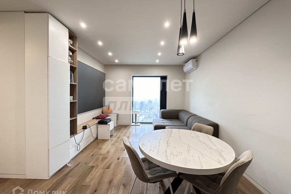 Продаётся 3-комнатная квартира, 90 м²