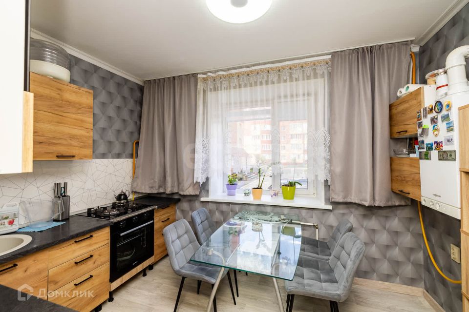 Продаётся 2-комнатная квартира, 58.3 м²