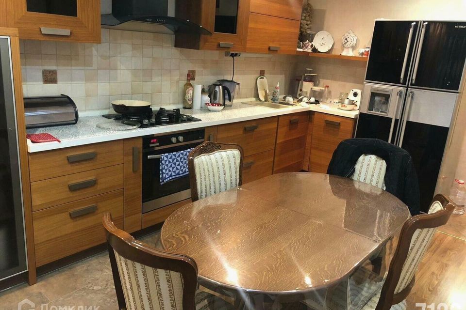 Продаётся 2-комнатная квартира, 72 м²