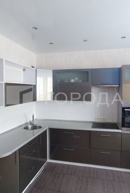 Сдаётся 2-комнатная квартира, 63 м²