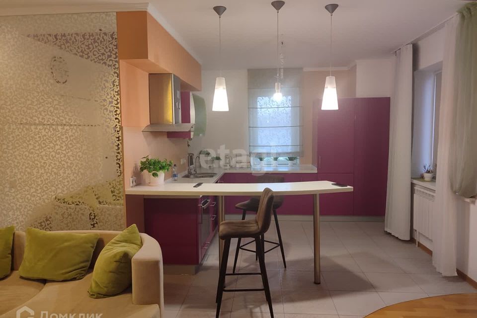 Продаётся 2-комнатная квартира, 77.7 м²