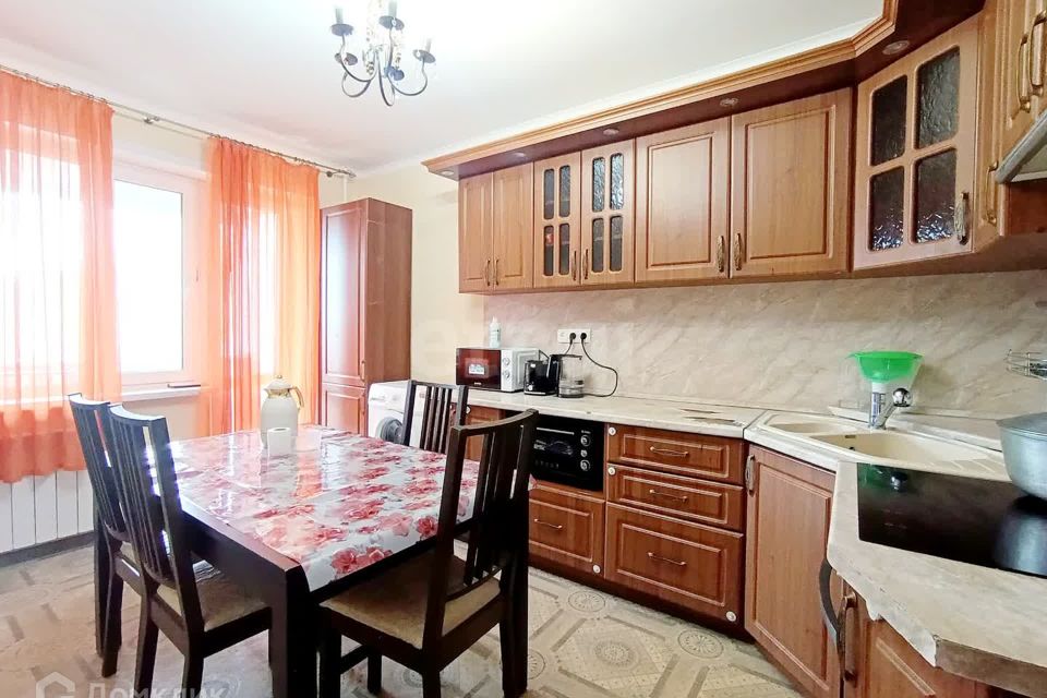 Продаётся 3-комнатная квартира, 65.4 м²