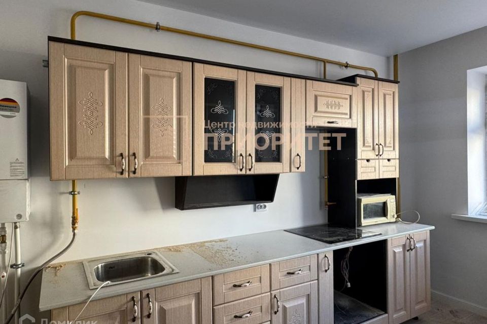 Продаётся 1-комнатная квартира, 43.2 м²