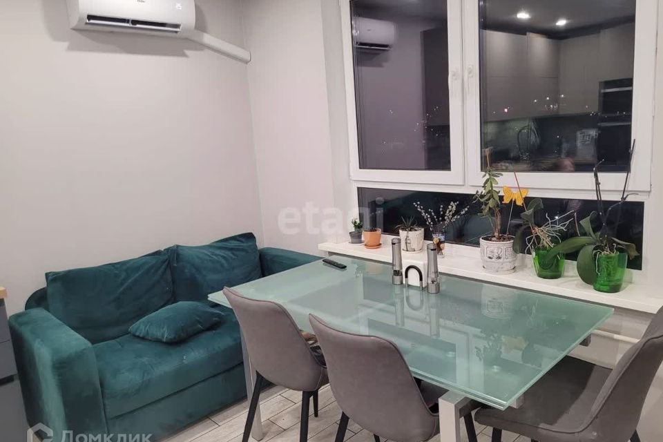 Продаётся 3-комнатная квартира, 94 м²