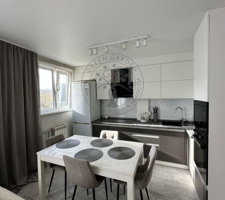 Продаётся 4-комнатная квартира, 63.5 м²