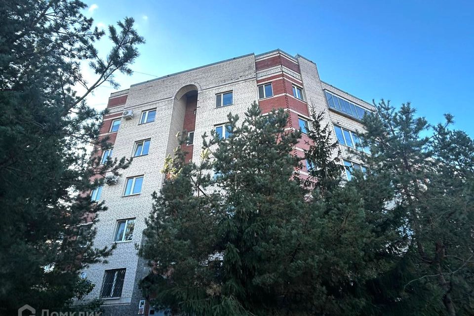 Продаётся 2-комнатная квартира, 107.3 м²