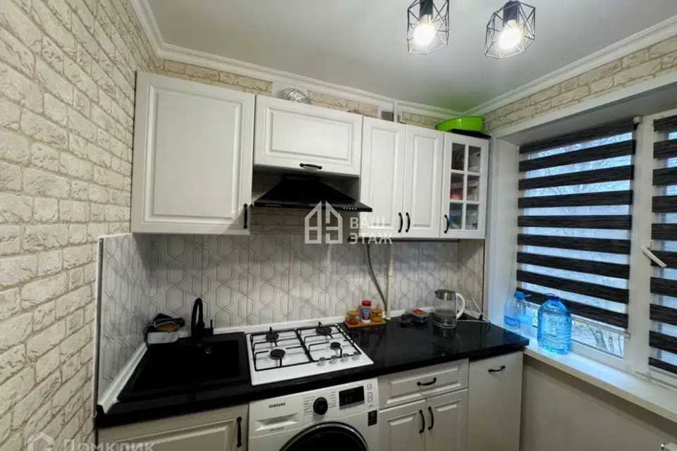 Продаётся 3-комнатная квартира, 61.7 м²