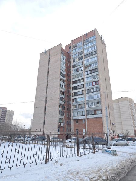 Продаётся 2 комнаты в 12-комн. квартире, 25.4 м²