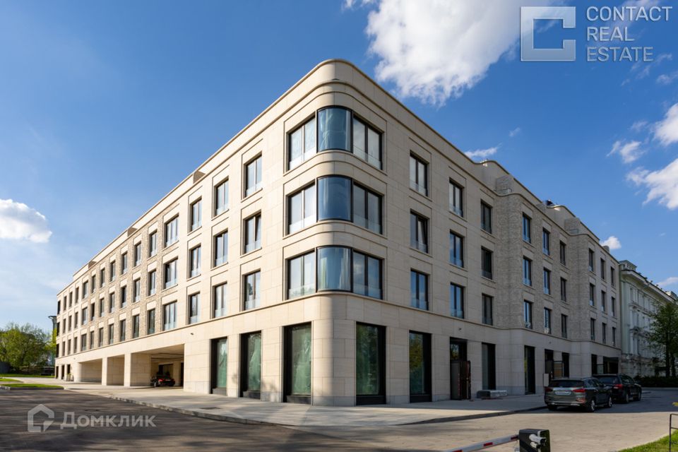 Продаётся 3-комнатная квартира, 146.5 м²