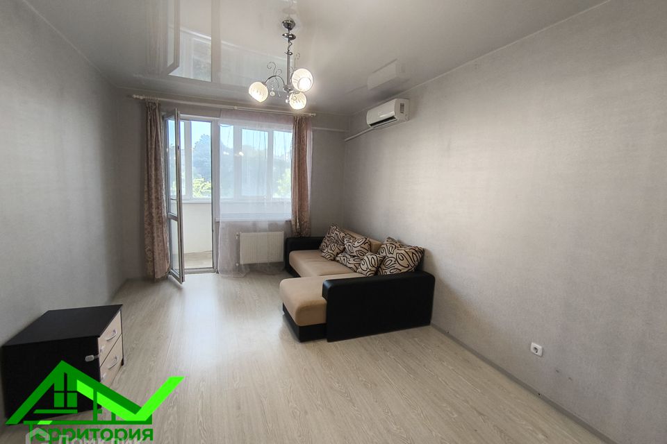 Продаётся 1-комнатная квартира, 53 м²