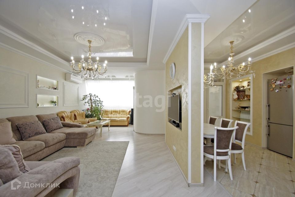 Продаётся 3-комнатная квартира, 118.4 м²