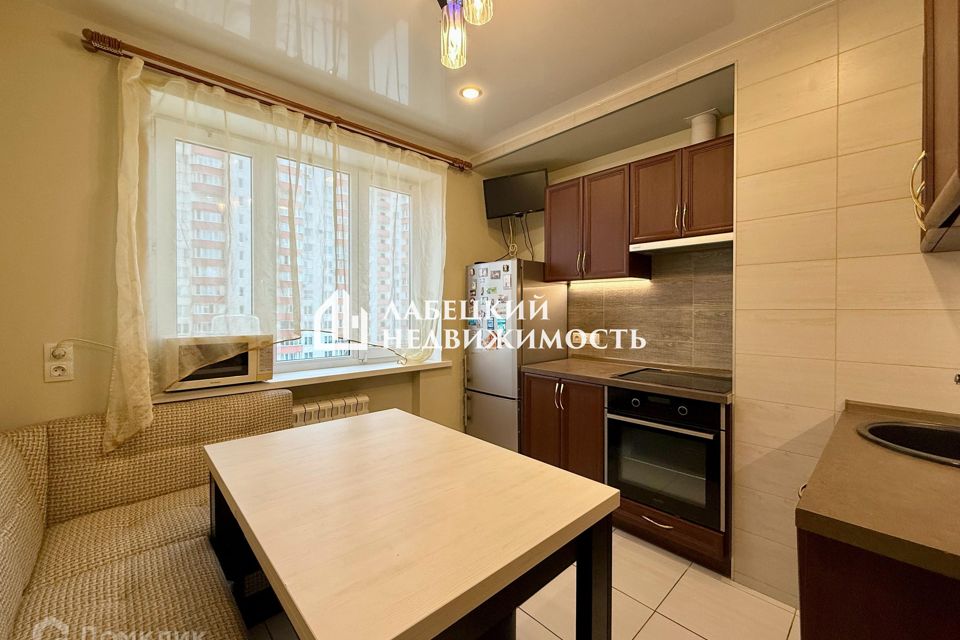 Продаётся 3-комнатная квартира, 71.2 м²