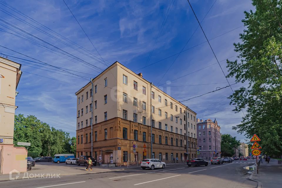 Продаётся 3-комнатная квартира, 116.8 м²