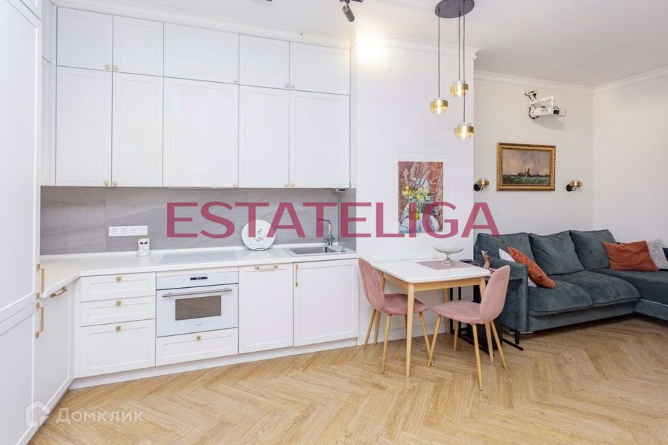 Продаётся 4-комнатная квартира, 67 м²