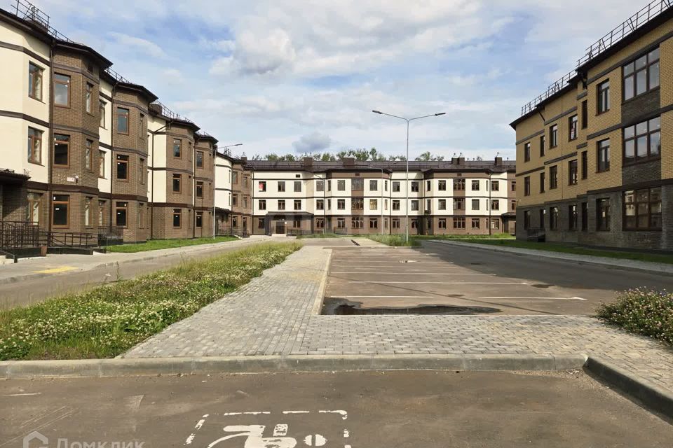 Продаётся 1-комнатная квартира, 42 м²
