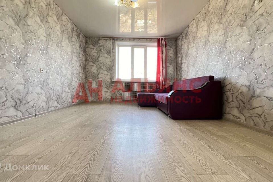 Продаётся 4-комнатная квартира, 73 м²