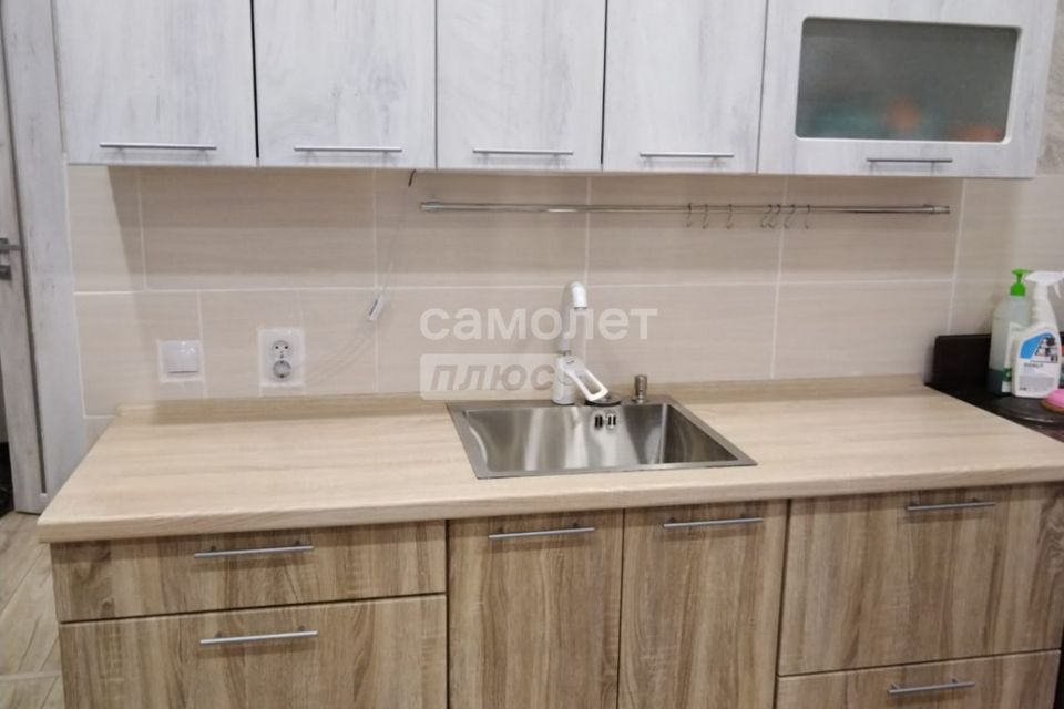 Продаётся 1-комнатная квартира, 38 м²