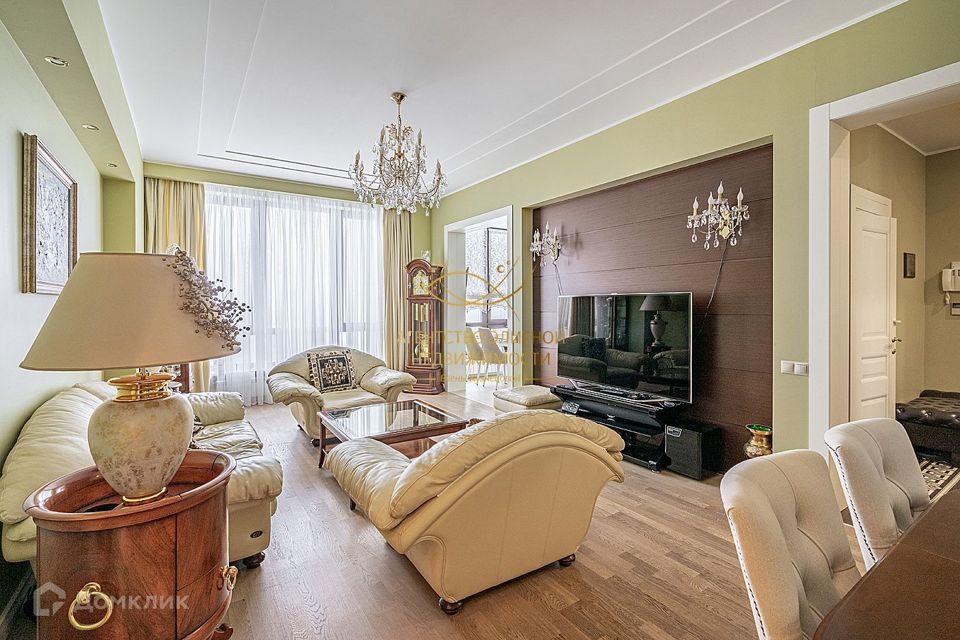 Продаётся 3-комнатная квартира, 120 м²