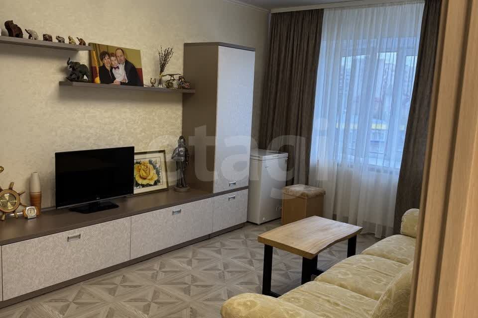 Продаётся 1-комнатная квартира, 41.5 м²