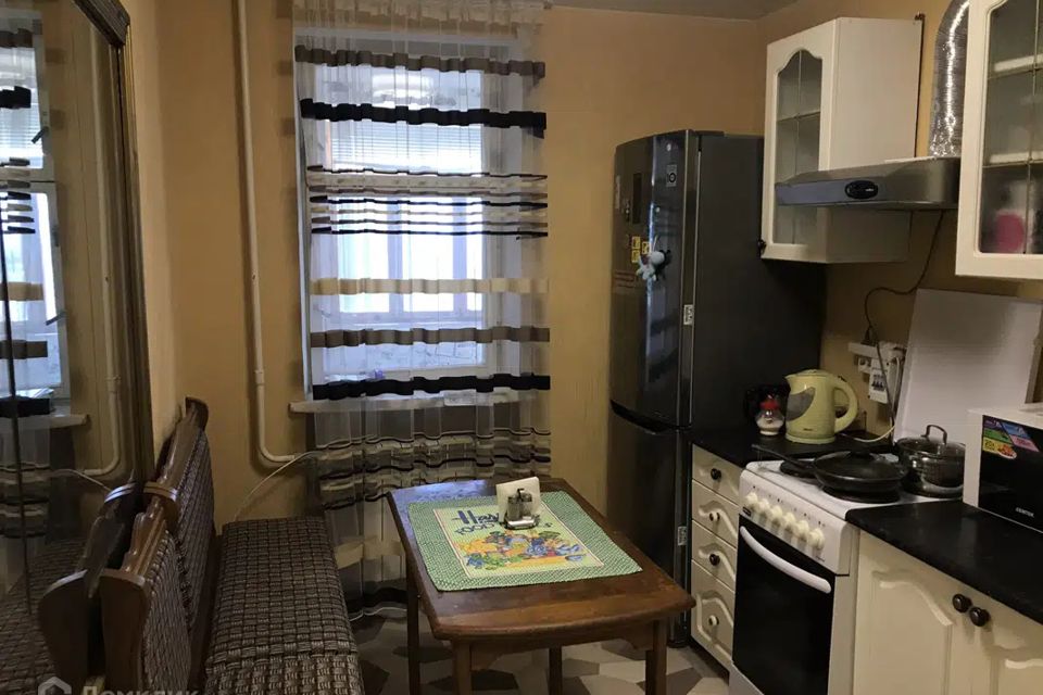 Продаётся 1-комнатная квартира, 37.4 м²