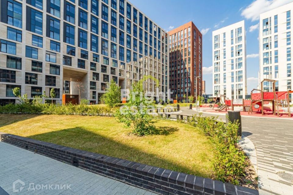 Продаётся 3-комнатная квартира, 105.2 м²