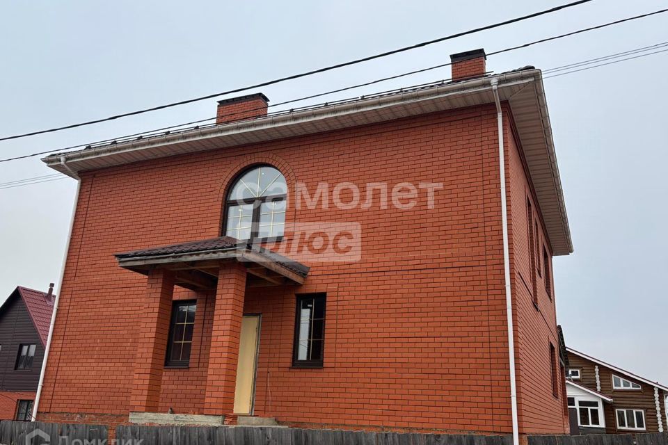 Продаётся 2-этажный дом, 302.7 м²
