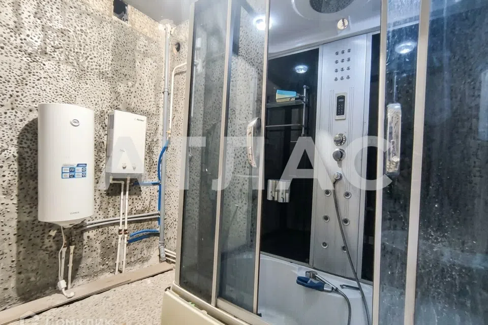 Продаётся 2-комнатная квартира, 69.8 м²