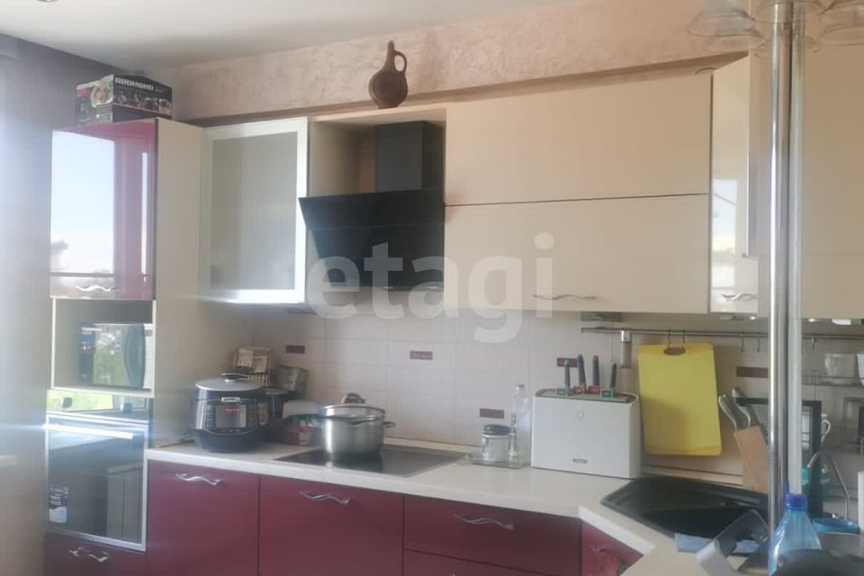 Продаётся 3-комнатная квартира, 100.1 м²