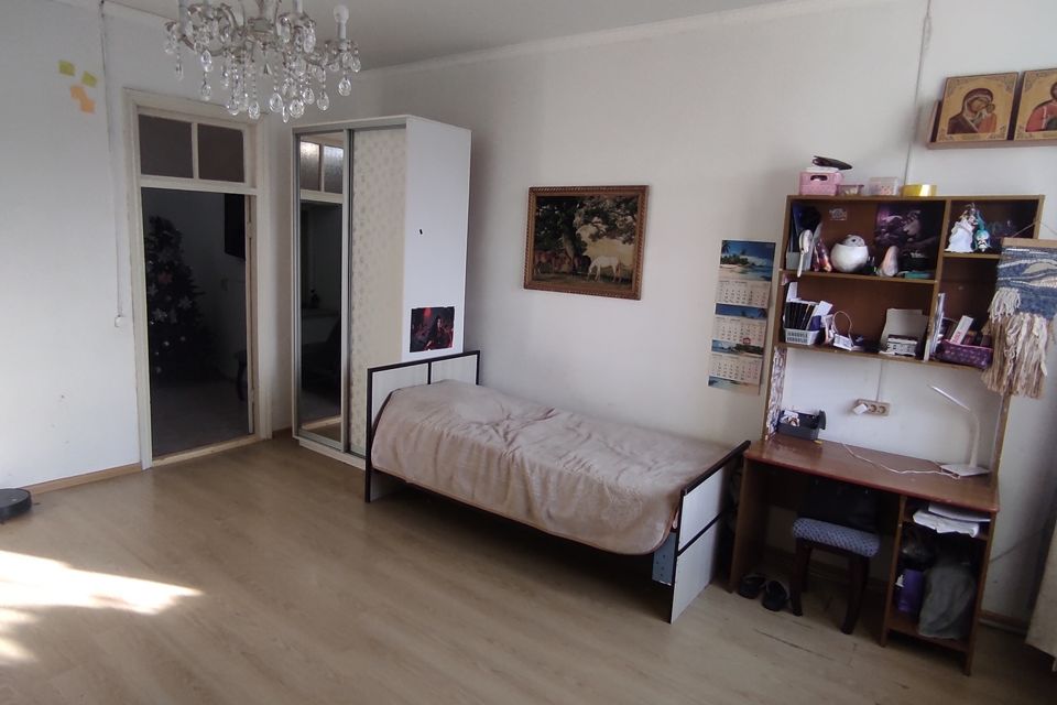 Продаётся 4-комнатная квартира, 92 м²