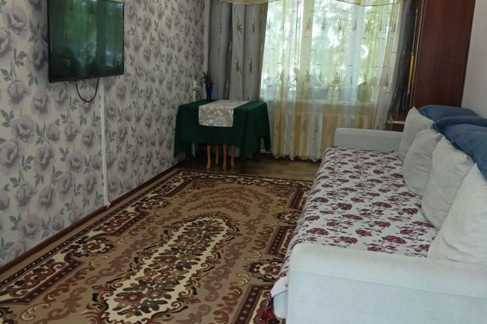 Продаётся 3-комнатная квартира, 57.3 м²