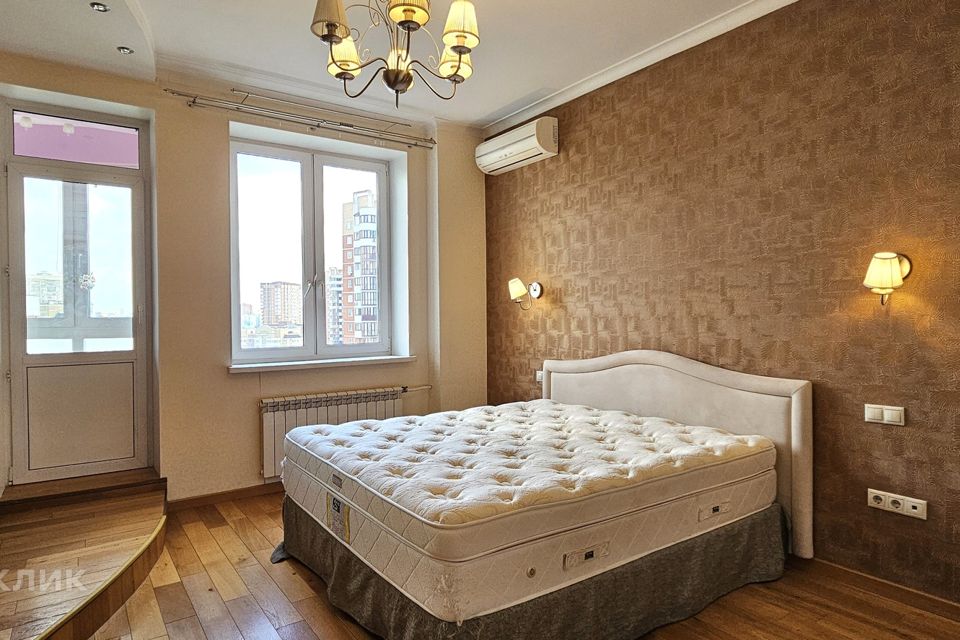 Продаётся 5-комнатная квартира, 155.3 м²