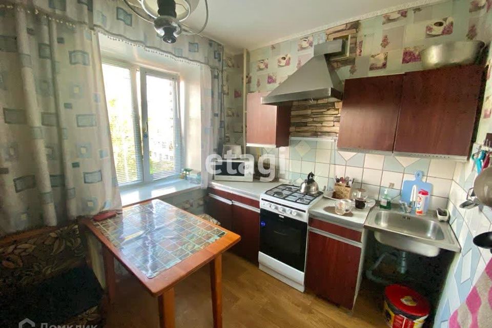 Продаётся 4-комнатная квартира, 74.2 м²
