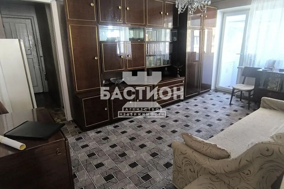 Продаётся 3-комнатная квартира, 42.1 м²