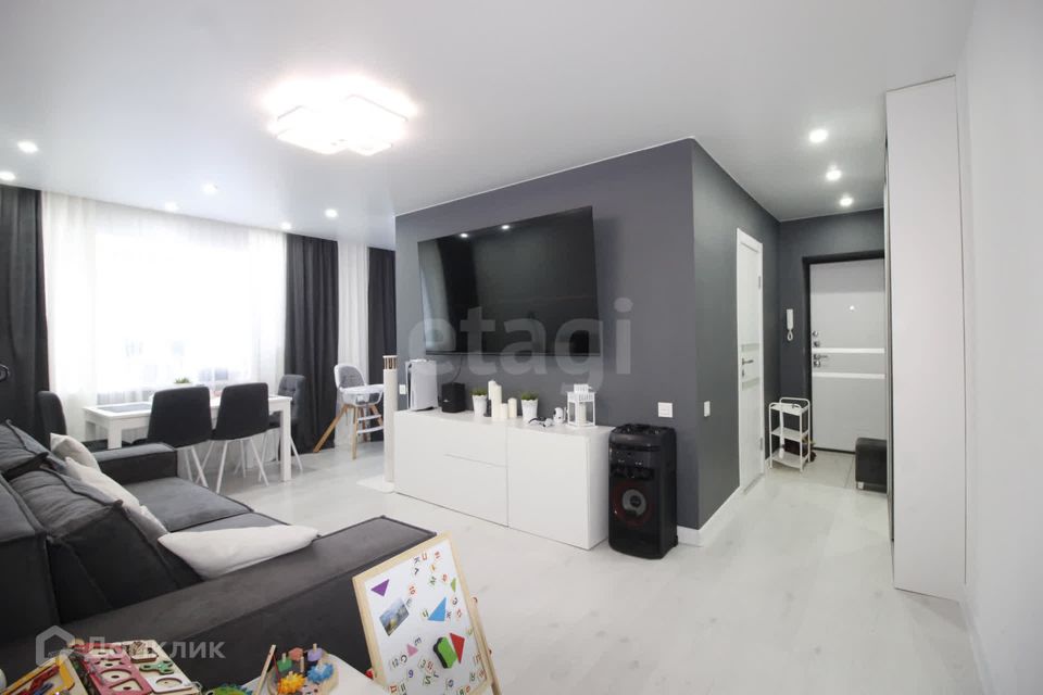 Продаётся 3-комнатная квартира, 54.7 м²