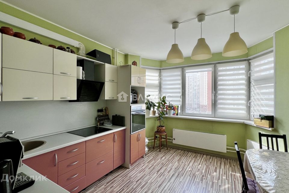 Продаётся 3-комнатная квартира, 76.2 м²