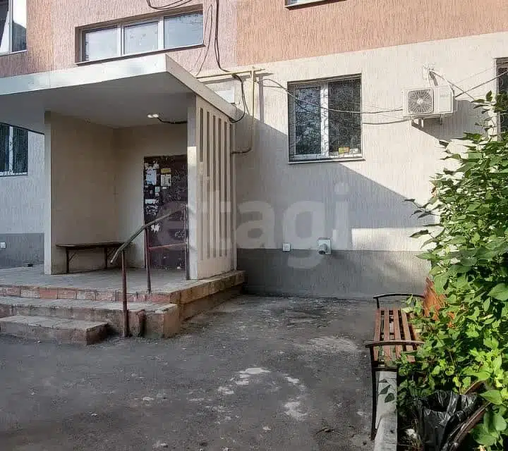 Продаётся 3-комнатная квартира, 63 м²