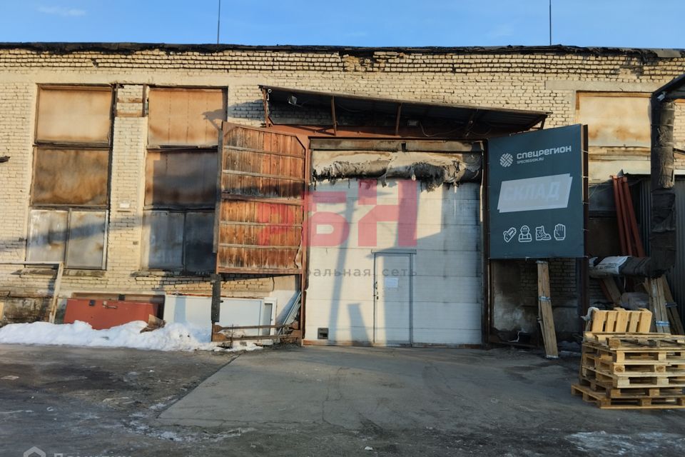 Ул хлебная екатеринбург. Кузбассэлемент Ленинск-Кузнецкий завод. Заброшенные здания в Ленинске Кузнецком. Заброшки Ленинск Кузнецкий. Кузбассэлемент здание