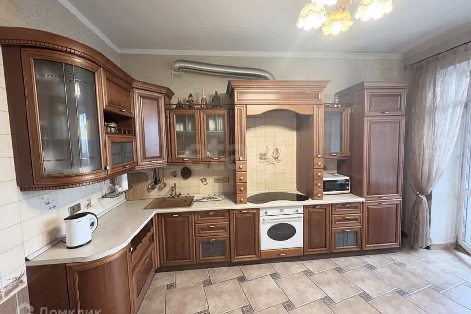 Продаётся 1-комнатная квартира, 57.2 м²