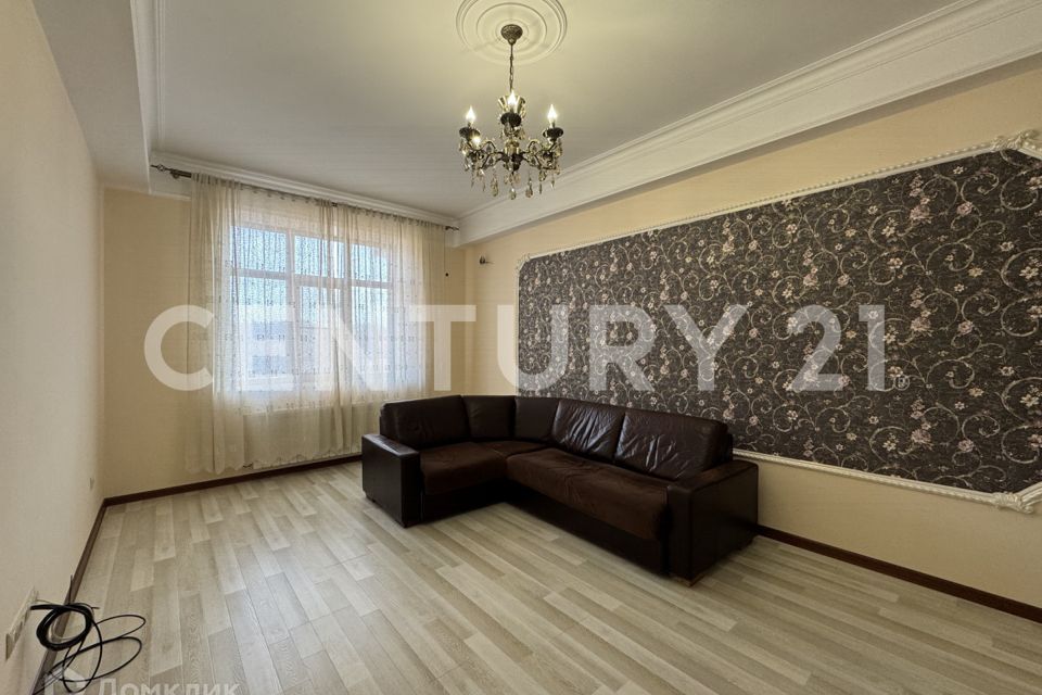 Продаётся 3-комнатная квартира, 105 м²