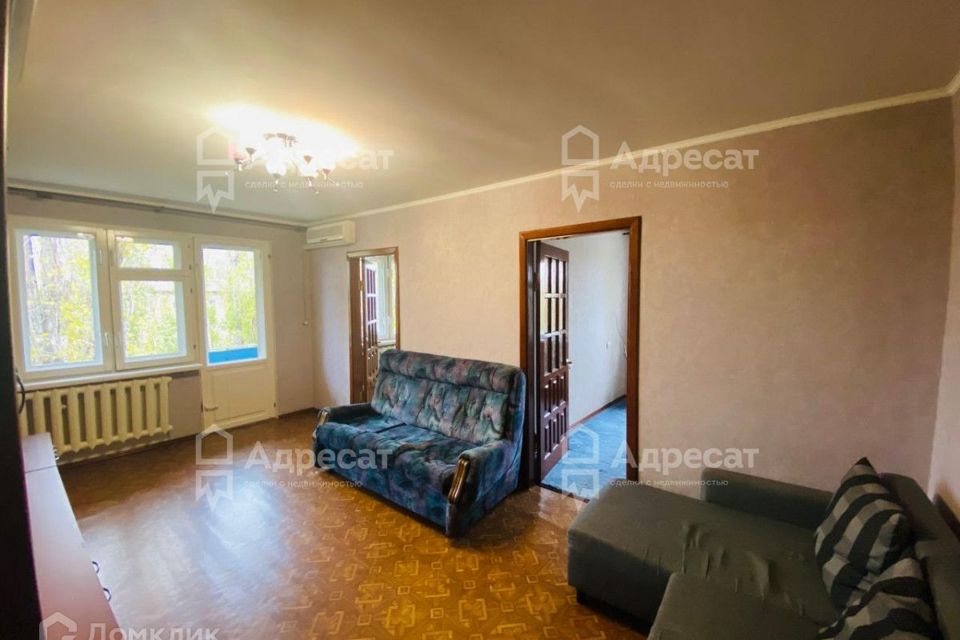 Продаётся 4-комнатная квартира, 61.7 м²