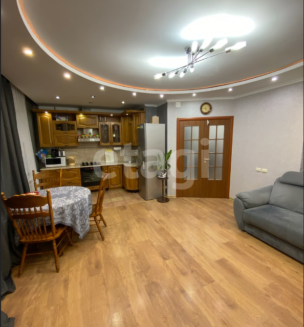 Продаётся 3-комнатная квартира, 68.4 м²