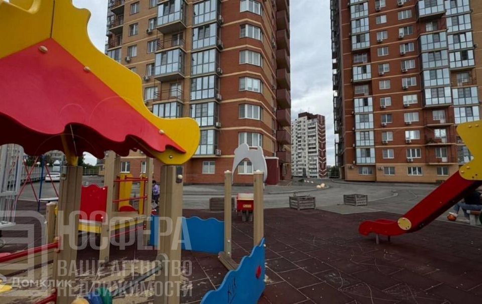 Продаётся 3-комнатная квартира, 100 м²