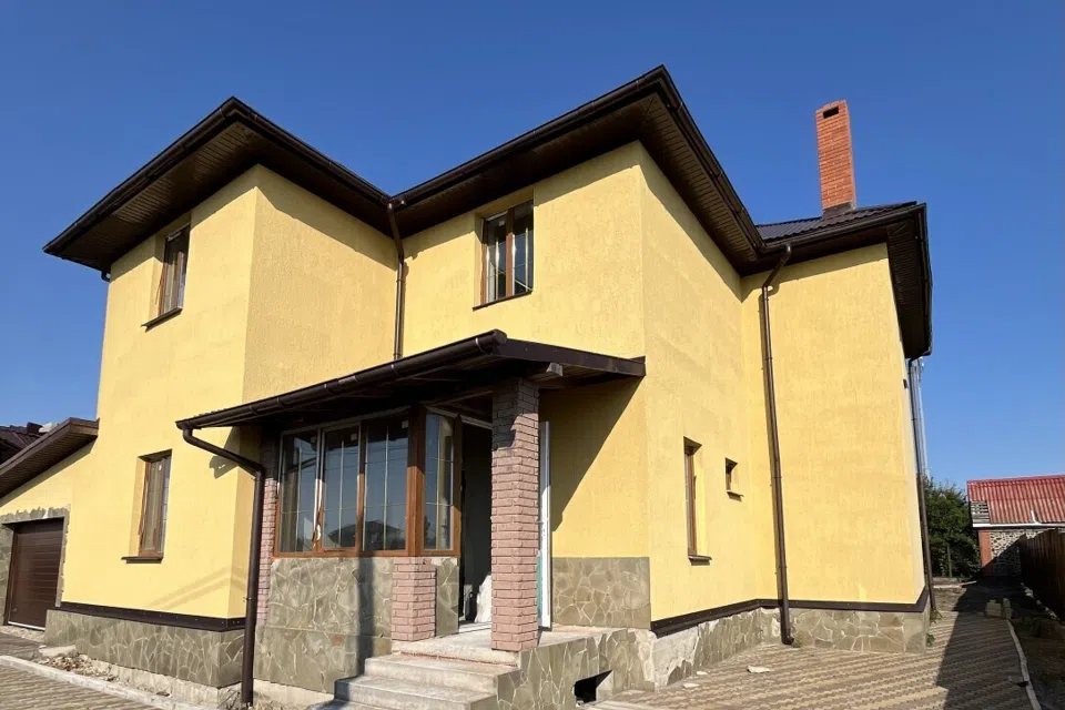 Продаётся 2-этажный дом, 243 м²