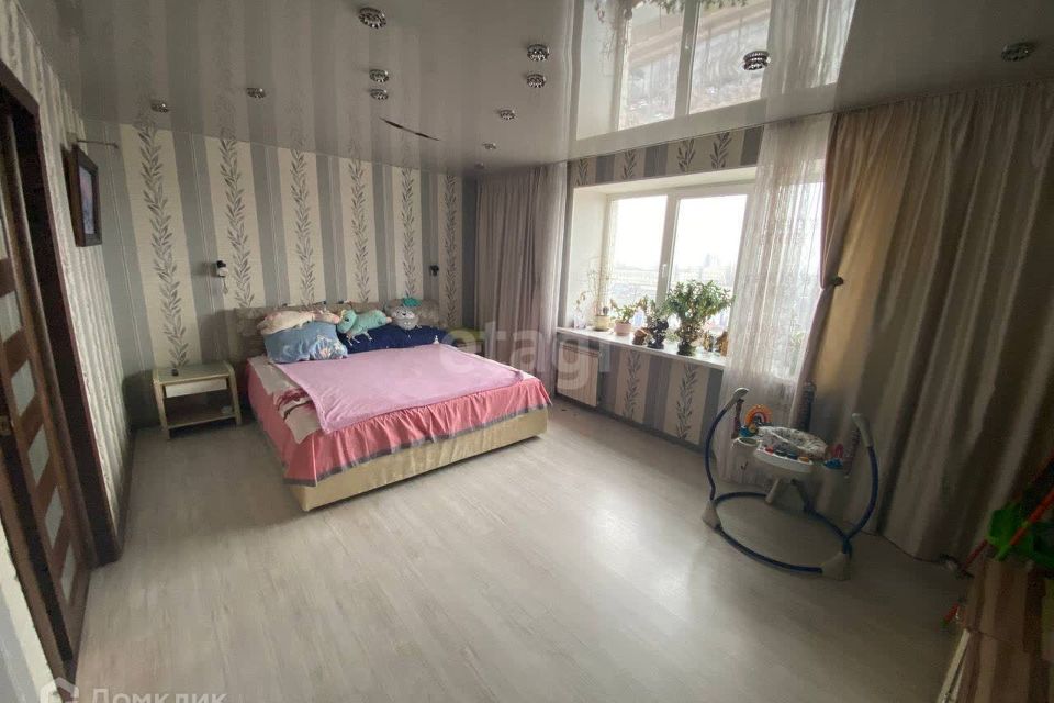 Продаётся 4-комнатная квартира, 81.8 м²