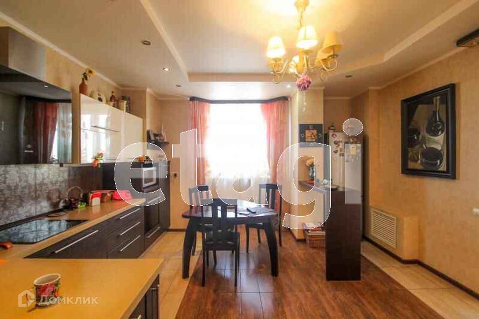 Продаётся 2-комнатная квартира, 89 м²